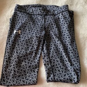 YLG UNDER ARMOUR LEGGINGS!